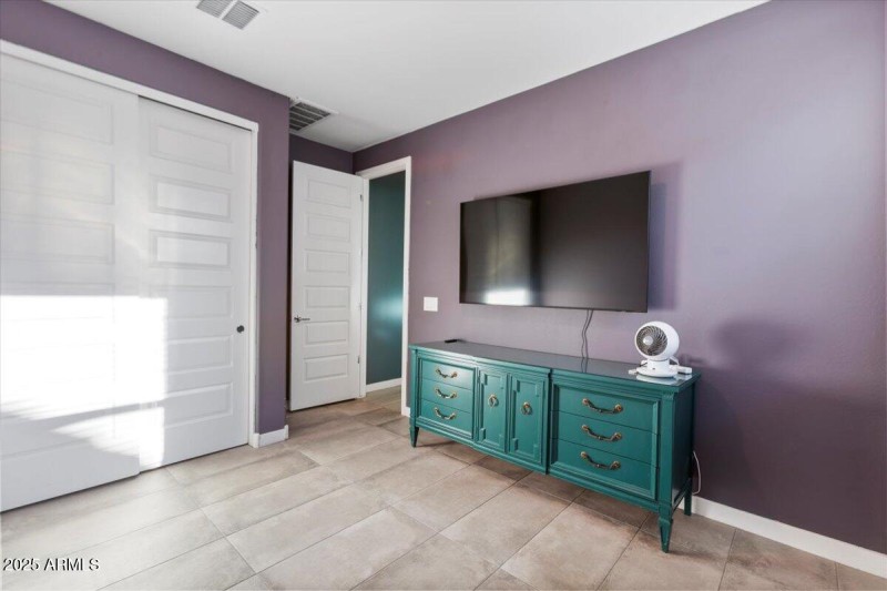 28-18879 W Cholla St