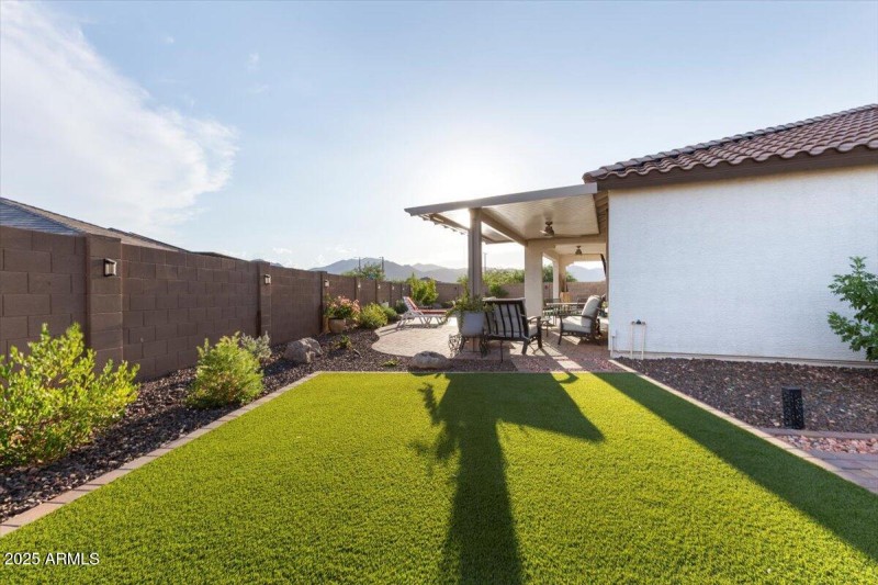 42-18879 W Cholla St