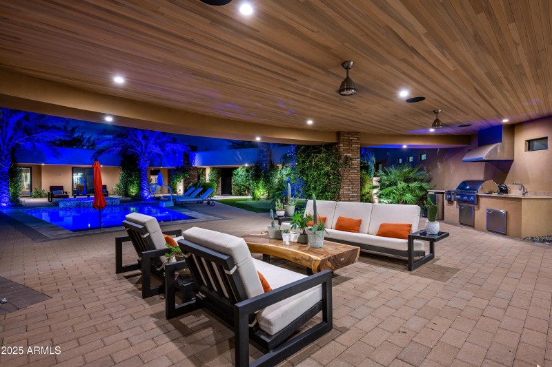 8116 E Vista Bonita Dr -46 (1)