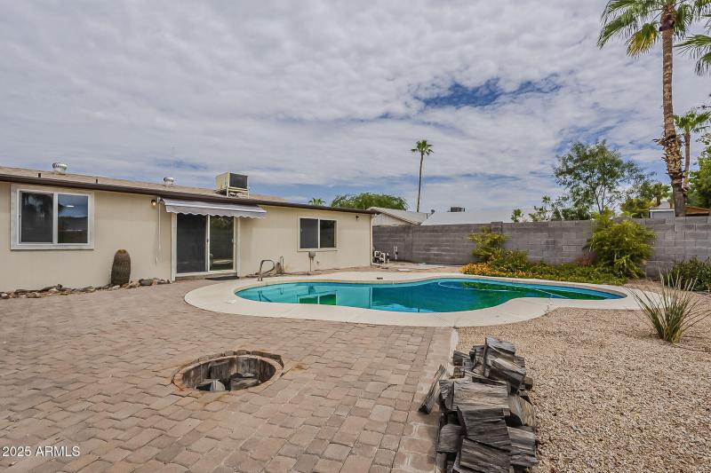 36-web-or-mls-Surrey-36