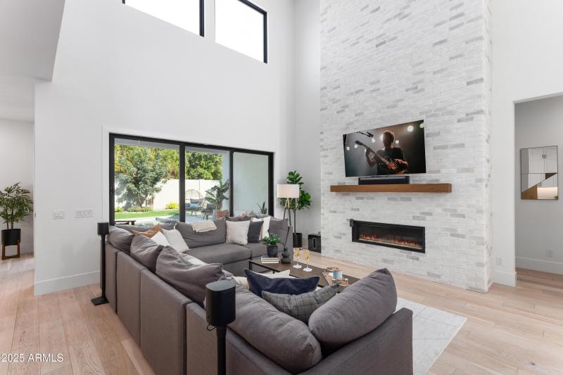 PropertyImageCo_4007N34thSt_WEB-14