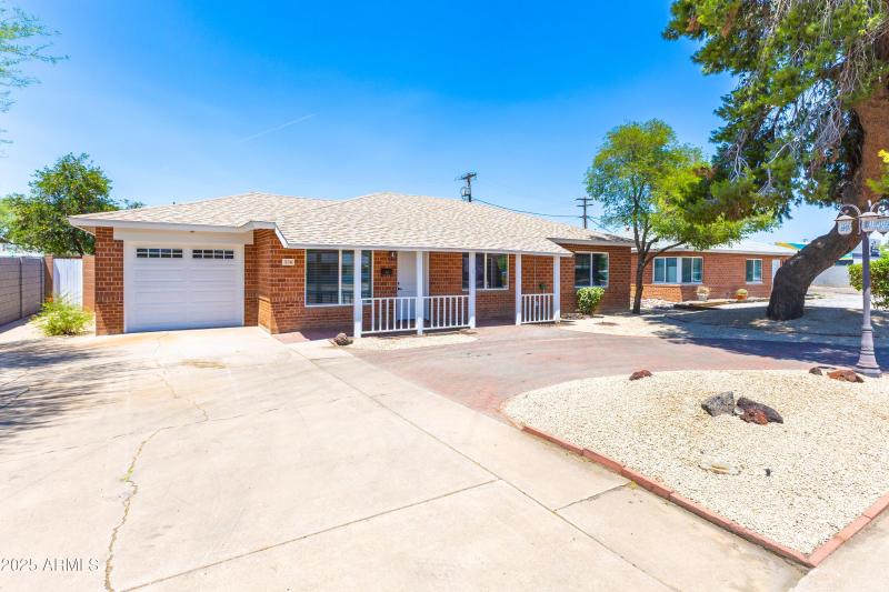 724 W Missouri Ave-3