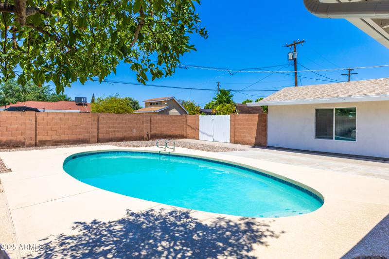 724 W Missouri Ave-26