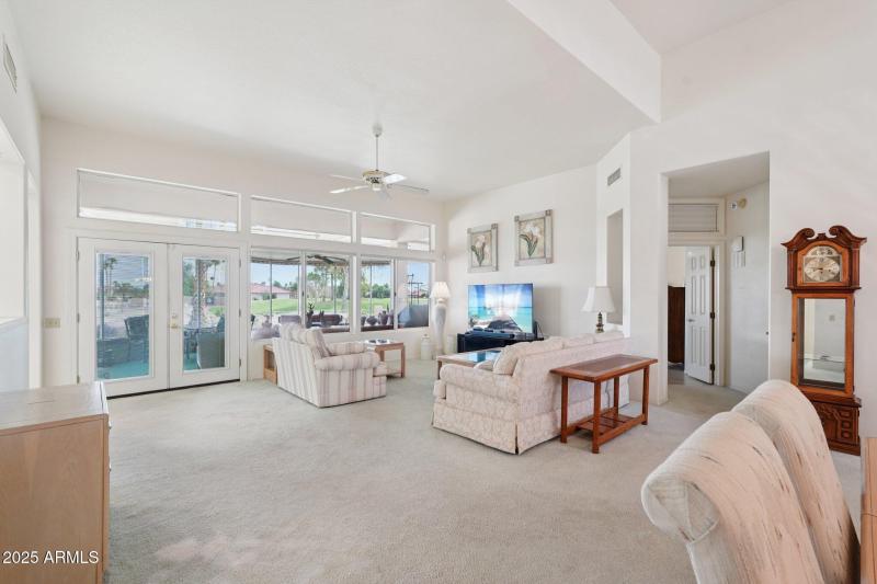 12-web-or-mls-W Desert Glen Dr-S0409-012