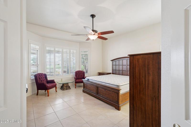 21-web-or-mls-W Desert Glen Dr-S0409-021