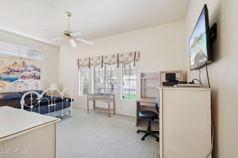 29-web-or-mls-W Desert Glen Dr-S0409-029