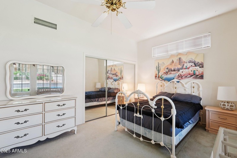 30-web-or-mls-W Desert Glen Dr-S0409-030