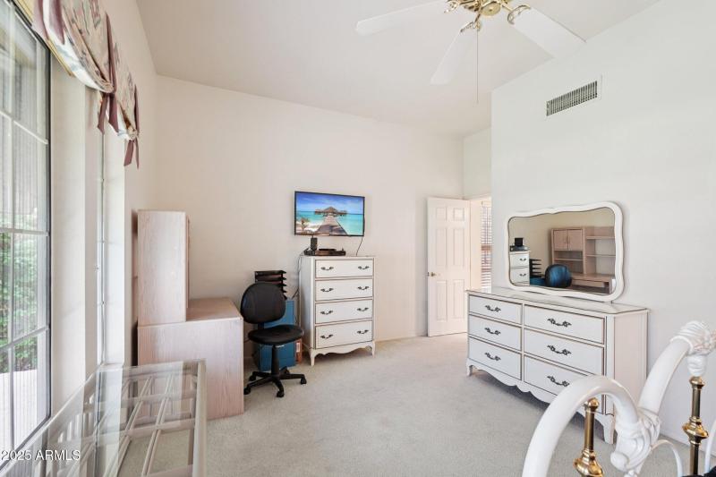 31-web-or-mls-W Desert Glen Dr-S0409-031