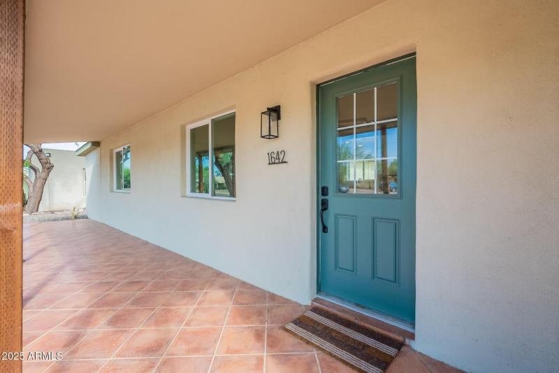 004_Exterior Entrance