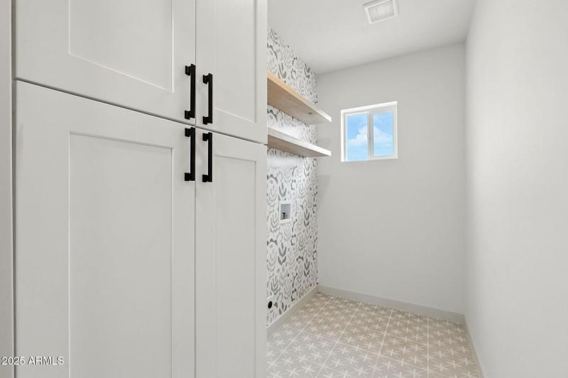 041_Laundry Room