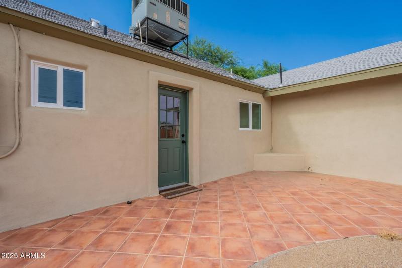 044_Backyard Door from Kitchen