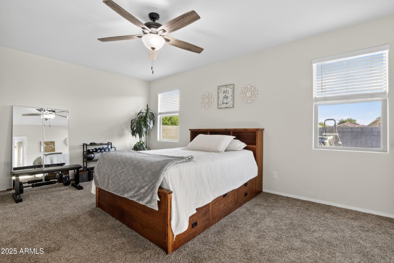 23_024_040_a4m_opnshw (1)