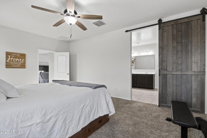 24_025_043_a4m_opnshw (1)