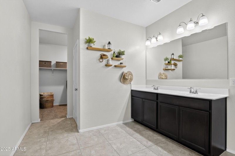 29_022_037_a4m_opnshw (1)