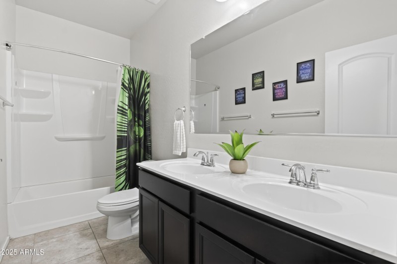 39_044_098_a4m_opnshw (1)