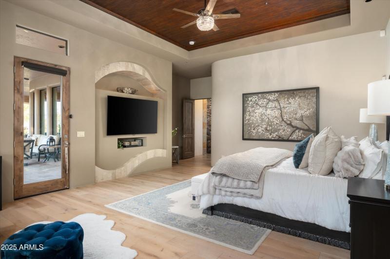 Private Access to Patio