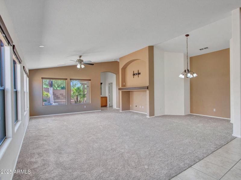 02-Living-&-Dining-areas-(1)