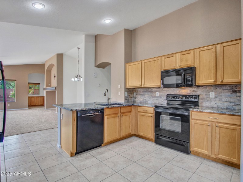 03-Eat-in-Kitchen-(3)