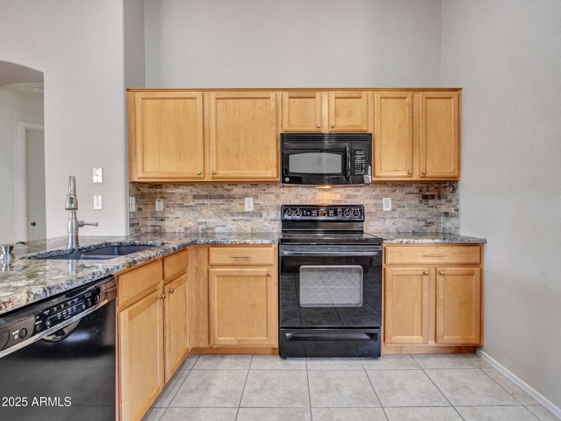 03-Eat-in-Kitchen-(6)