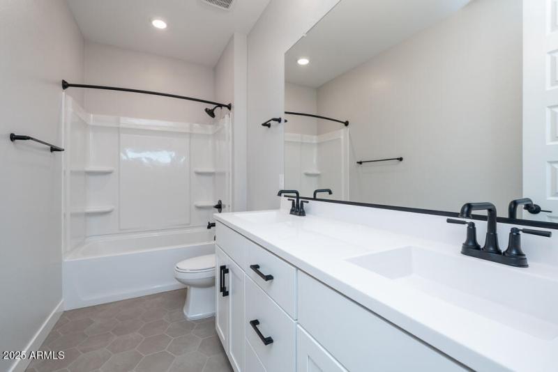 Tri Pointe Waterston Central 301 - Bath