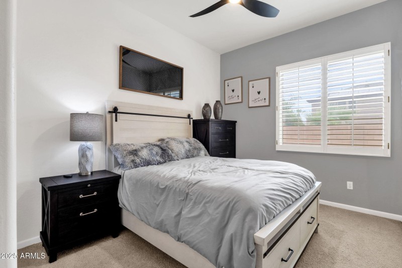 33-web-or-mls-17719-n-67th-ln