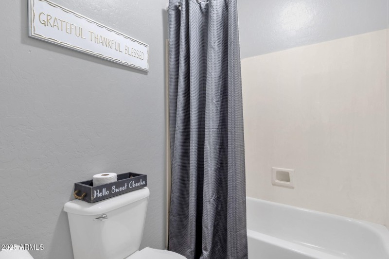 23-web-or-mls-17719-n-67th-ln