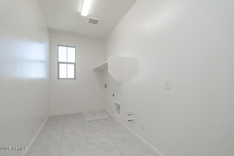 Tri Pointe Waterston Central 468 - Laund