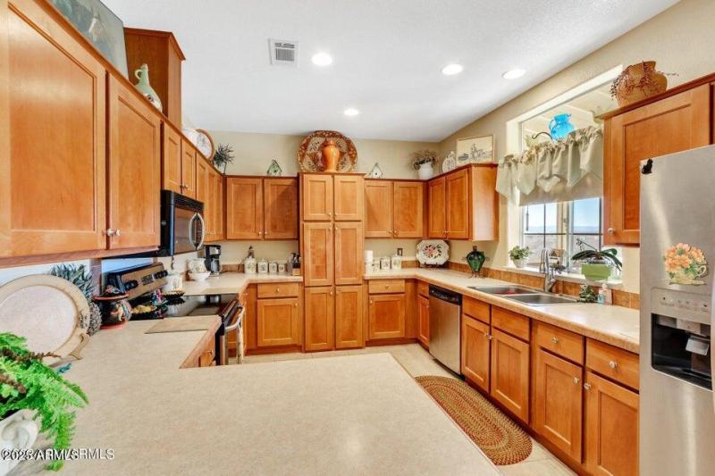 lots of counter space - Copy