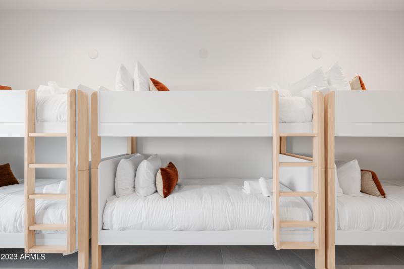 PropertyImageCo_13672N88thPl_WEB-33