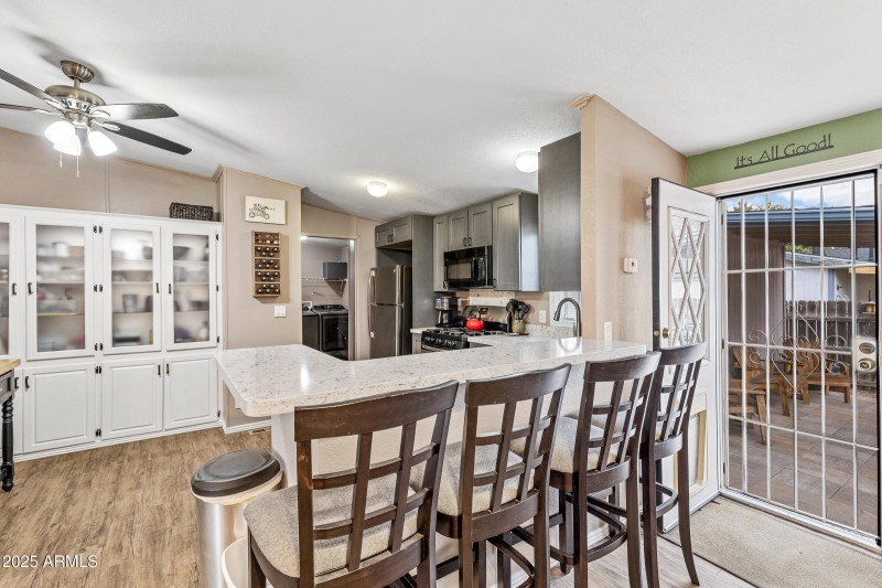 5276 N Thornton Pl-10