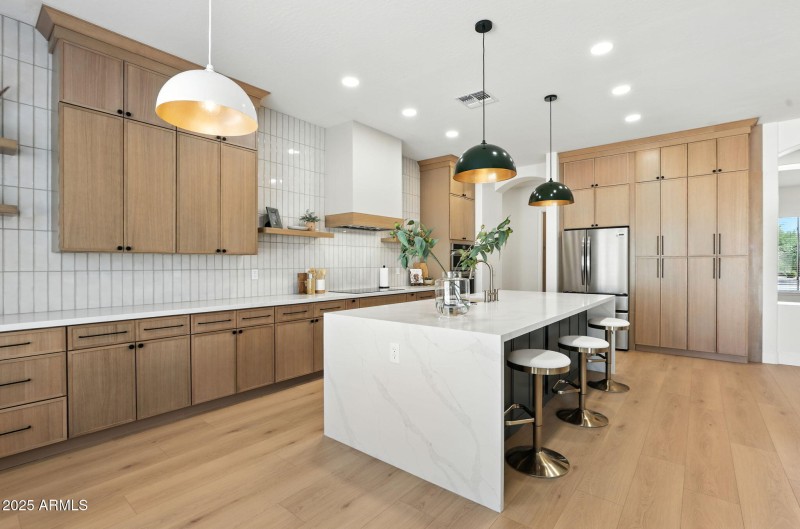 10 Foot dual-edge waterfall island