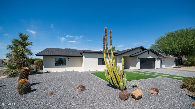 8302 E. Lincoln Dr-3