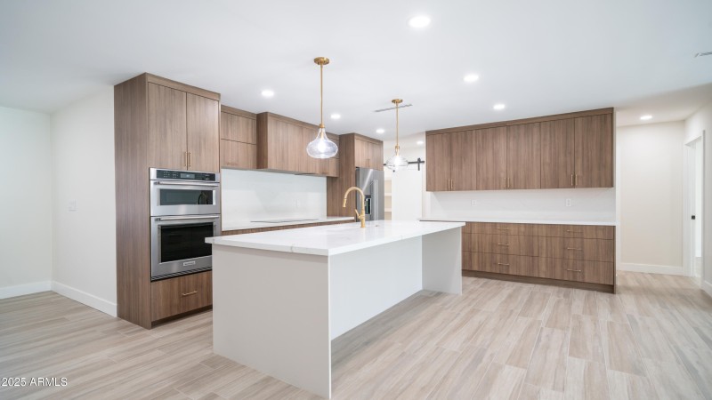 8302 E. Lincoln Dr-9