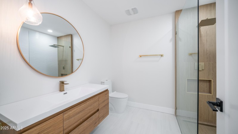 8302 E. Lincoln Dr-18