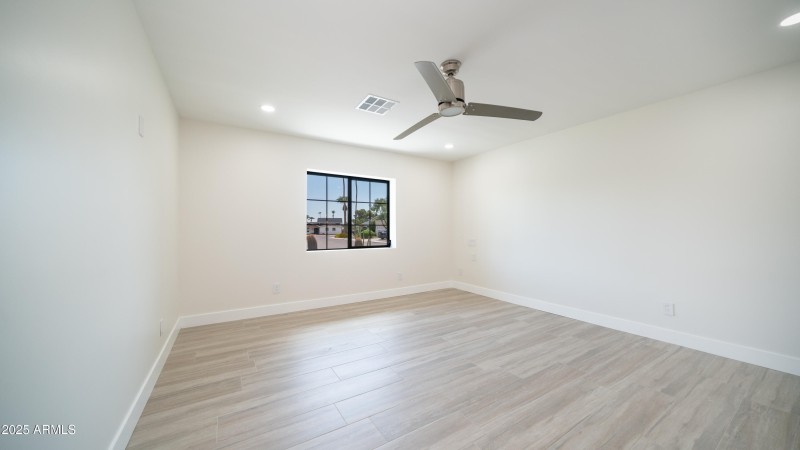 8302 E. Lincoln Dr-22