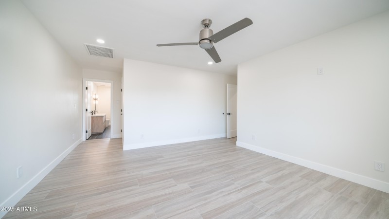 8302 E. Lincoln Dr-23