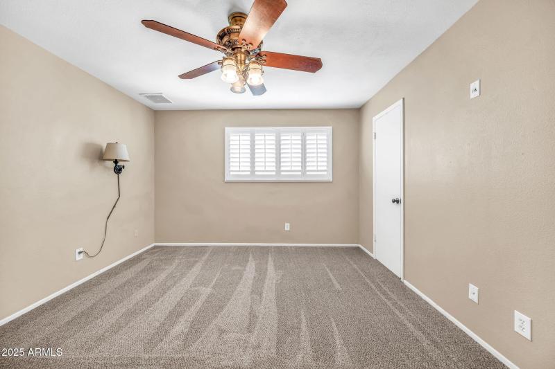 3821 W Danbury Dr-21