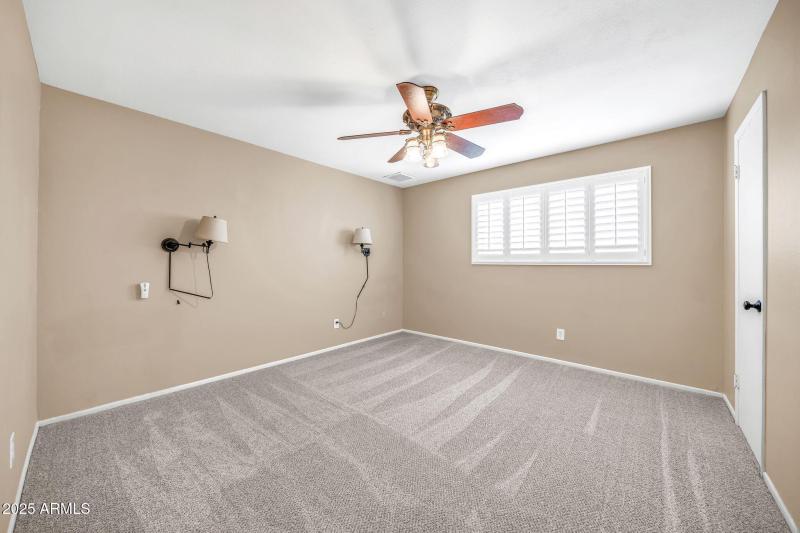 3821 W Danbury Dr-23