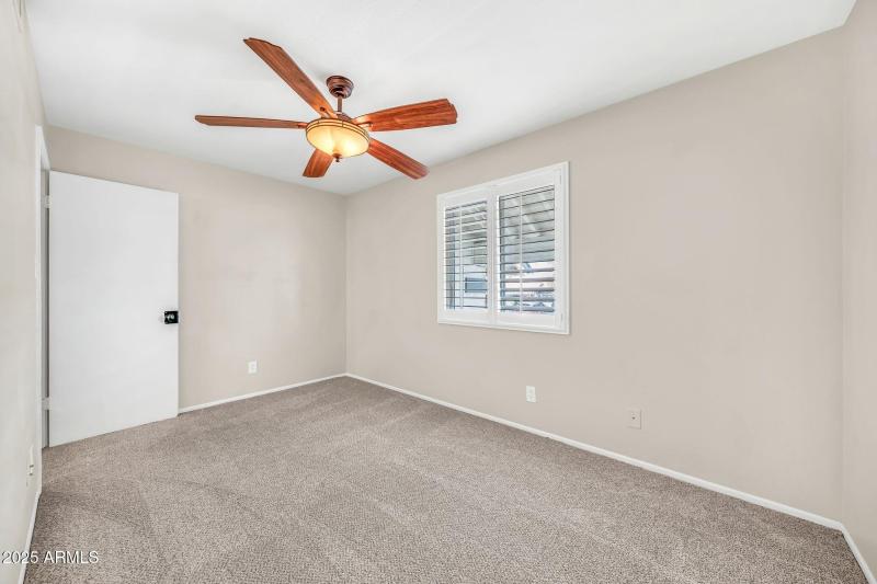 3821 W Danbury Dr-24