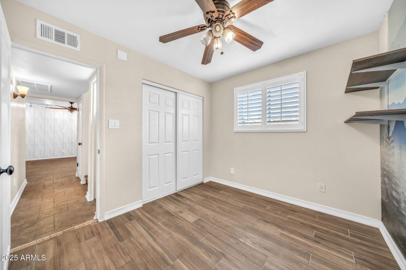 3821 W Danbury Dr-34