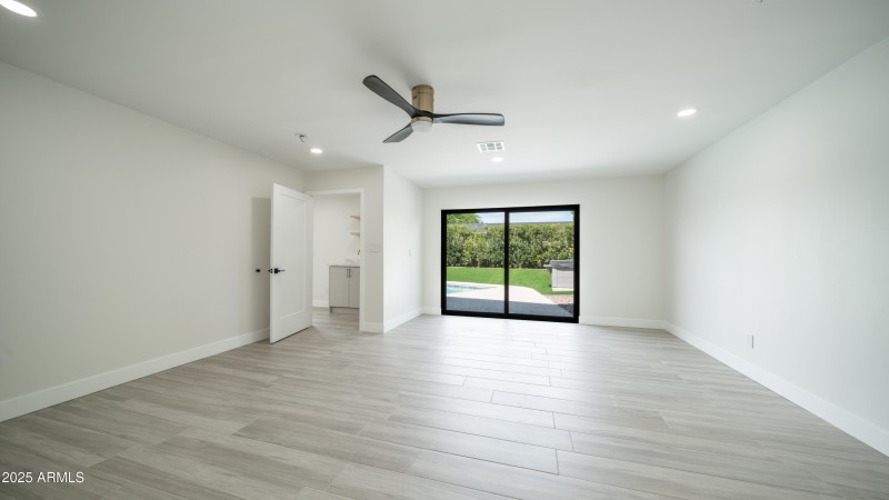 8302 E. Lincoln Dr-42