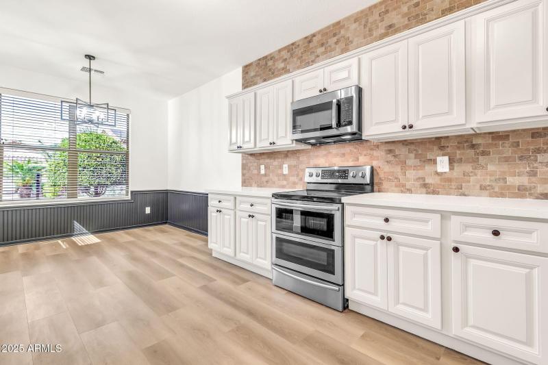 2237 W Agragian Hills-13