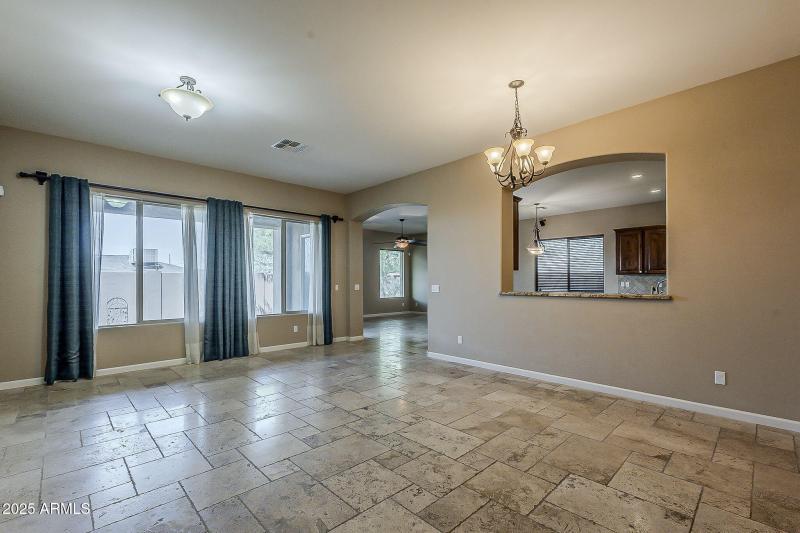 10-web-or-mls-Hazel-10