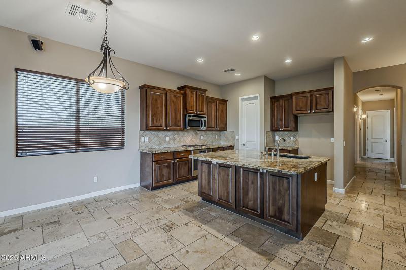 16-web-or-mls-Hazel-16