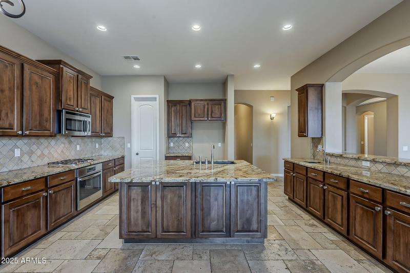 17-web-or-mls-Hazel-17