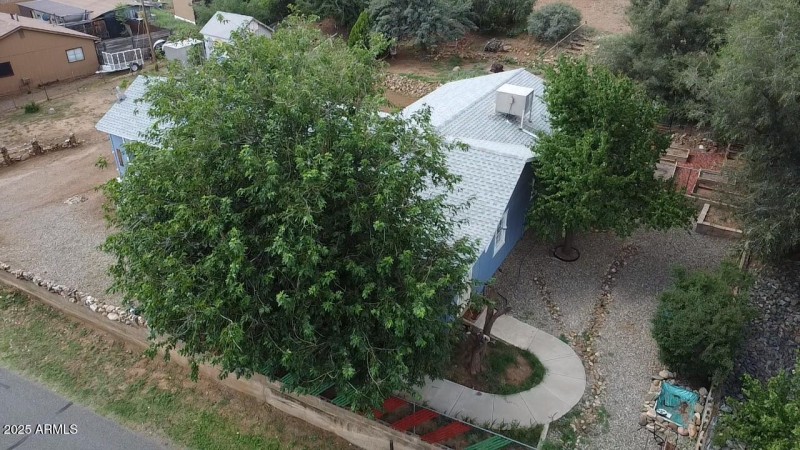 2025-09-04-10-01-42-739