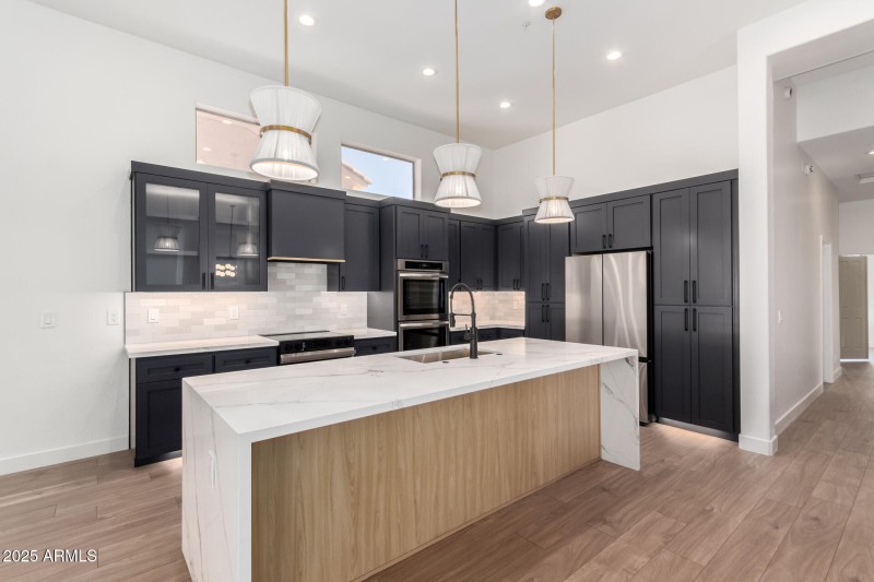 01 - Whisperring Wind