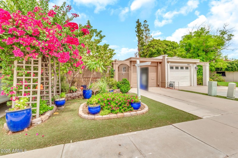 1124 E Driftwood Dr-2_(2048)