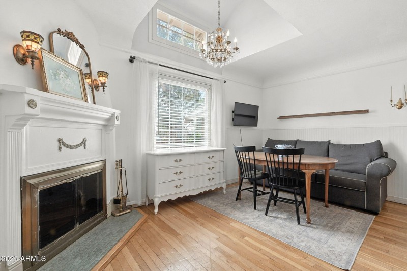 6-web-or-mls-Holly-6