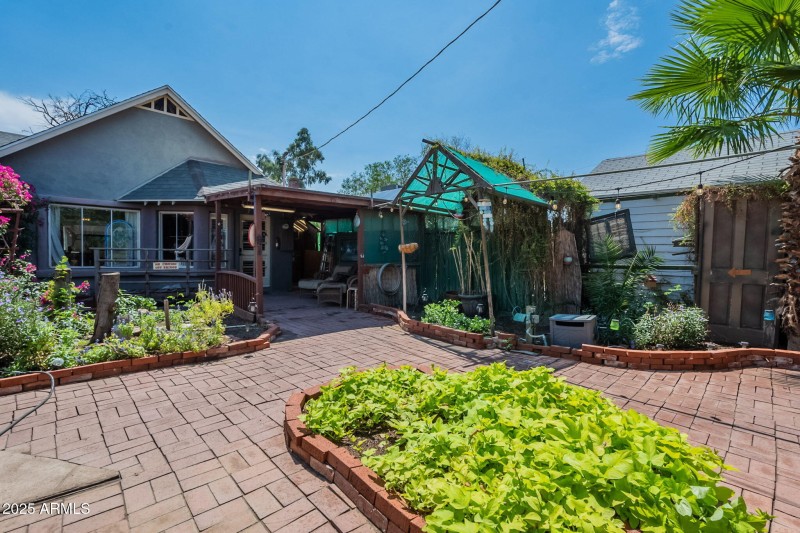 59-web-or-mls-Holly-59